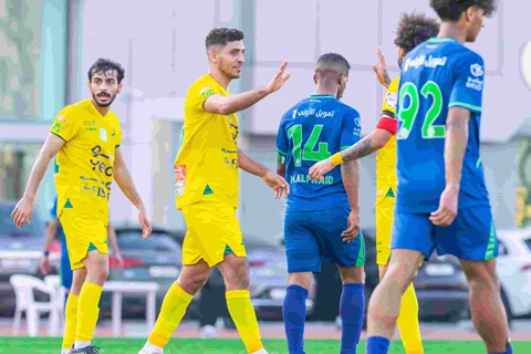 أمام أنظار جوميز.. محمد شريف يسجل ثنائية وينصر الخليج على الفتح وديًا